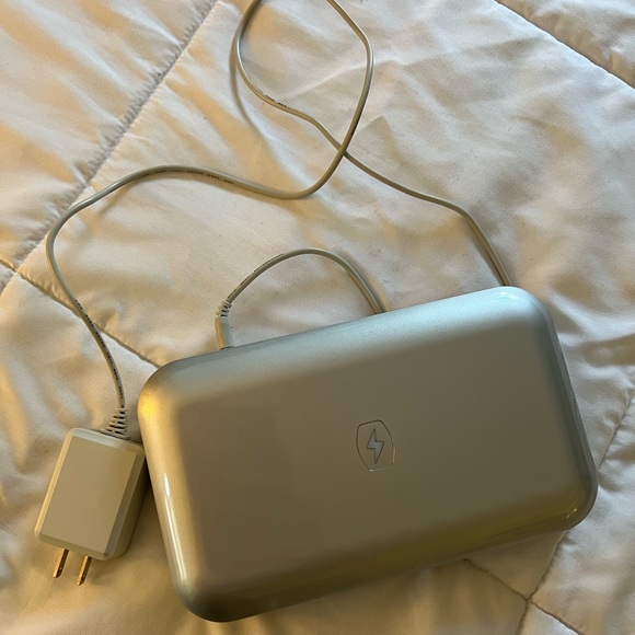 PhoneSoap UV Sanitizer for Cell Phones - Picture 4 of 6